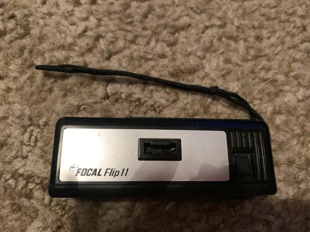FOCAL FLIP 11 FLASH BULB VINTAGE MINI CAMERA