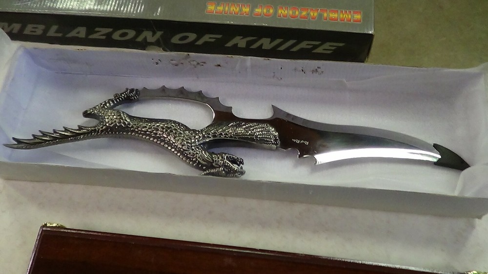 knife dagger sword impressive Gift