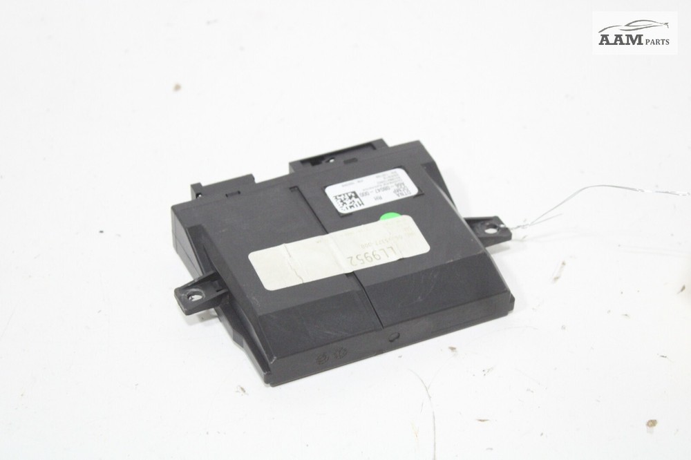 2018-2023 FREIGHTLINER CASCADIA FRONT RIGHT DOOR COMPUTER CONTROL MODULE OEM