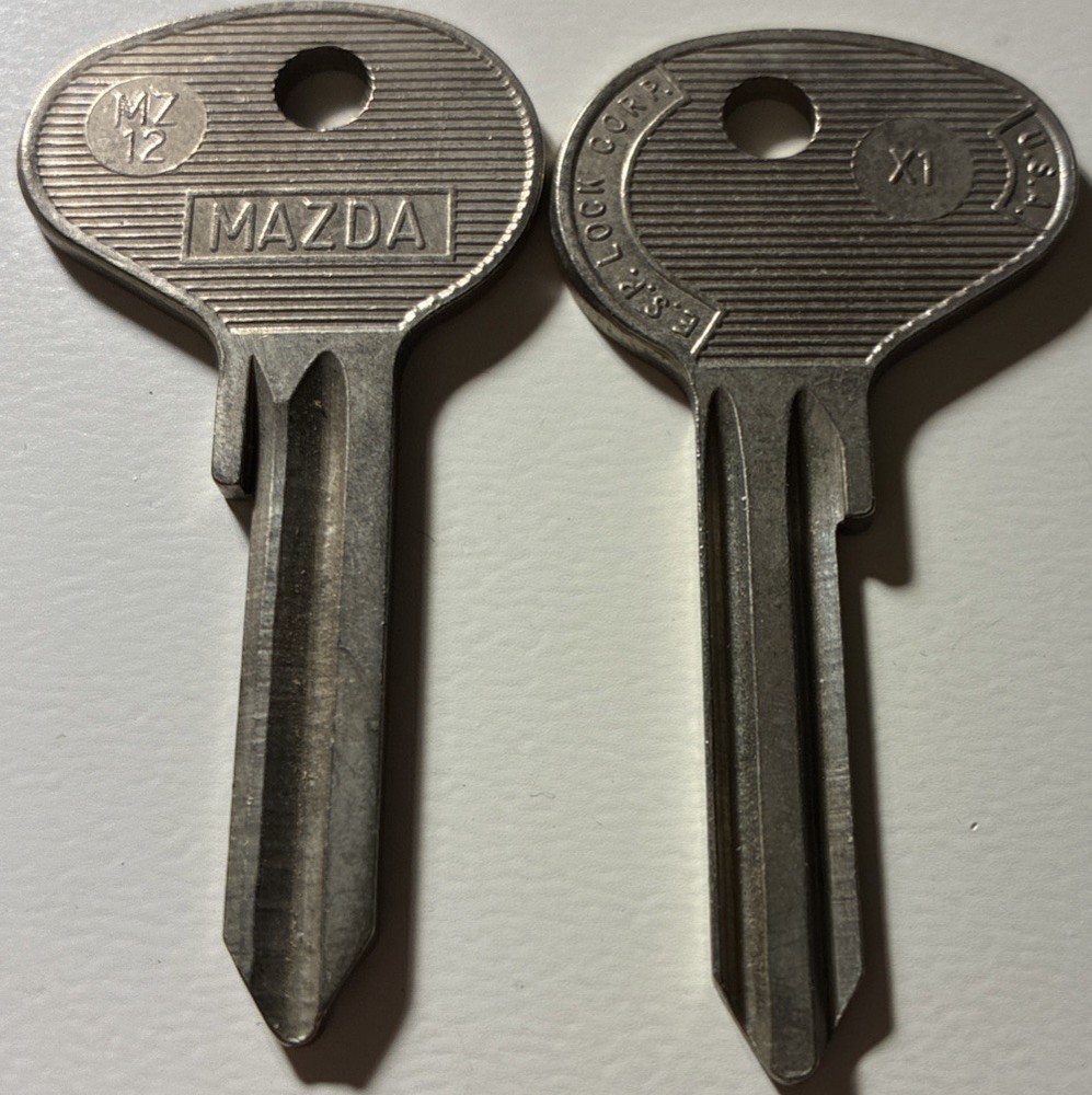 2 mazda key blanks# MZ12/X1