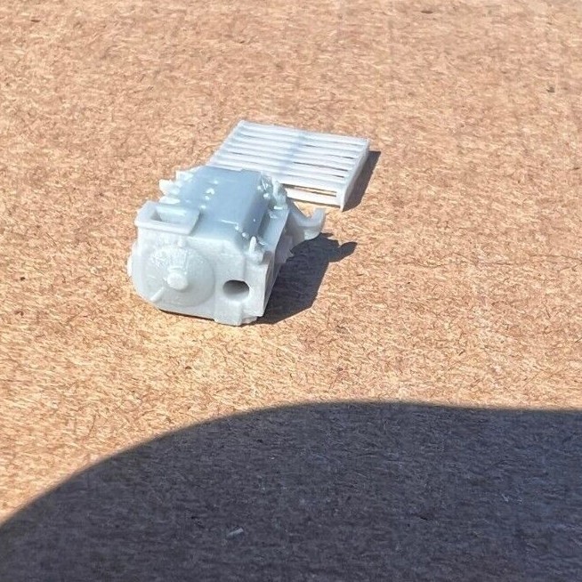 HO scale Traction Power Unit