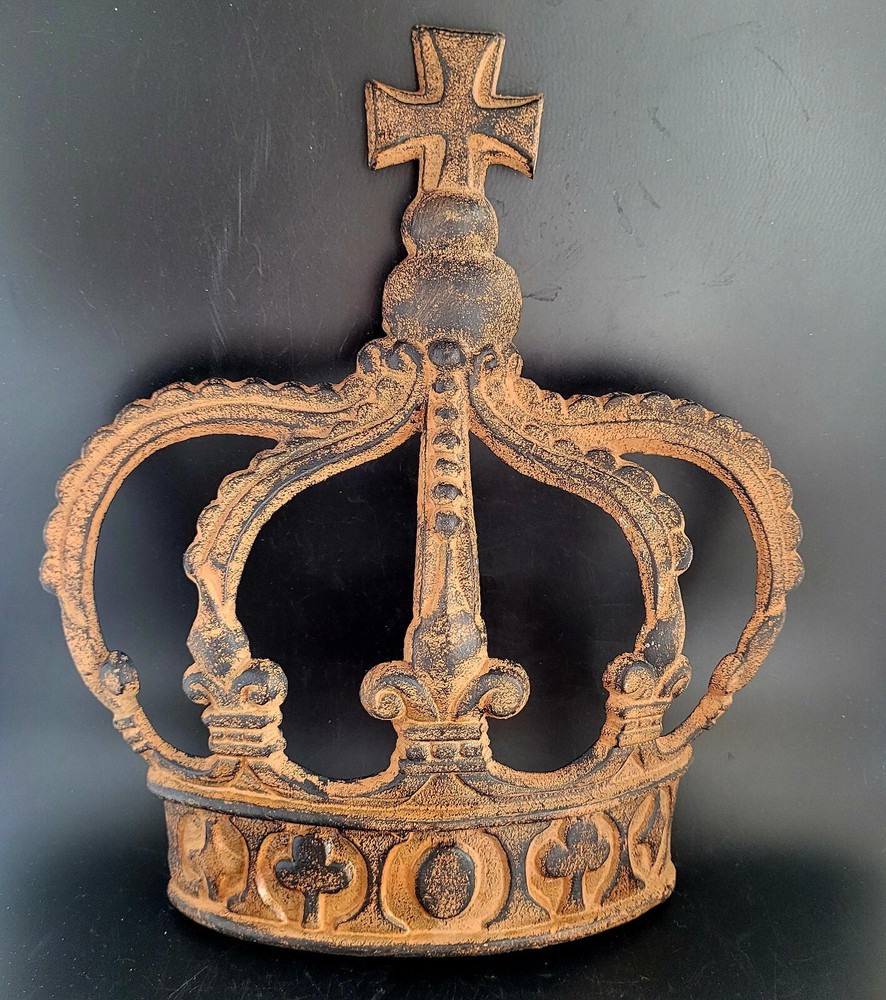 Crown Rust Cast Iron Crown 11" W X 12" H