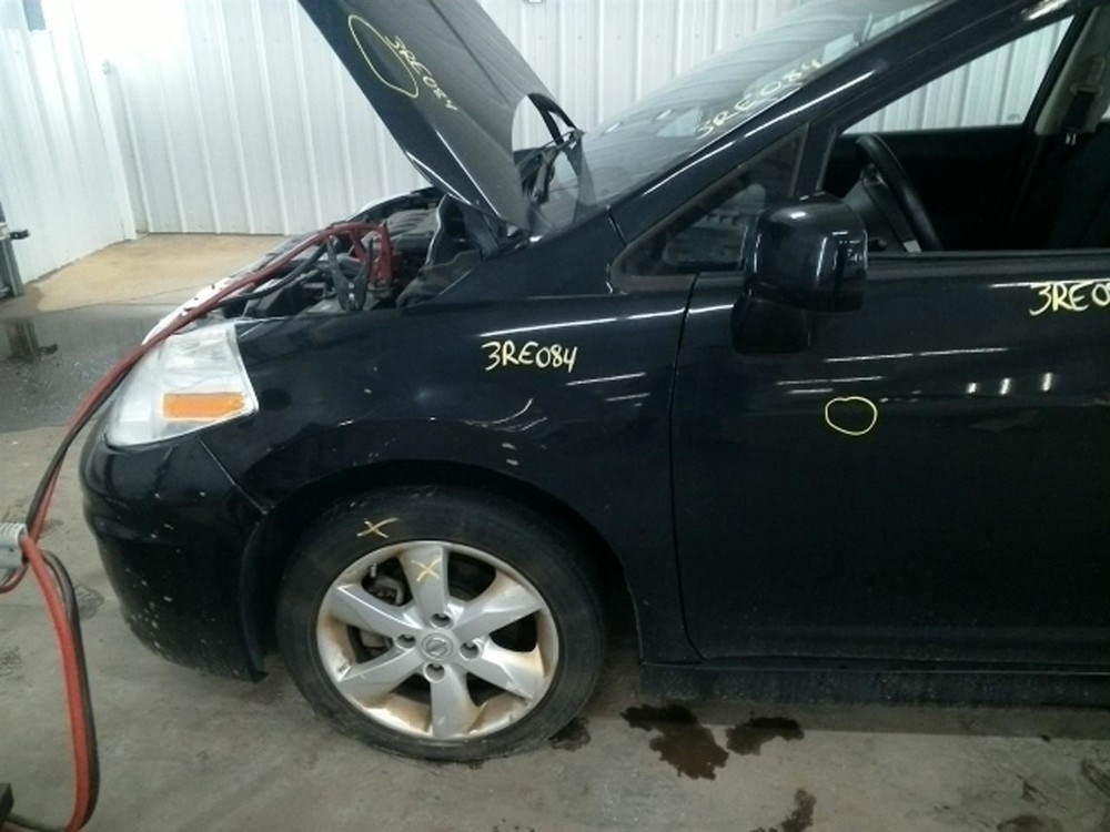 VERSA 2011 Keys/Latches/Locks 104855222