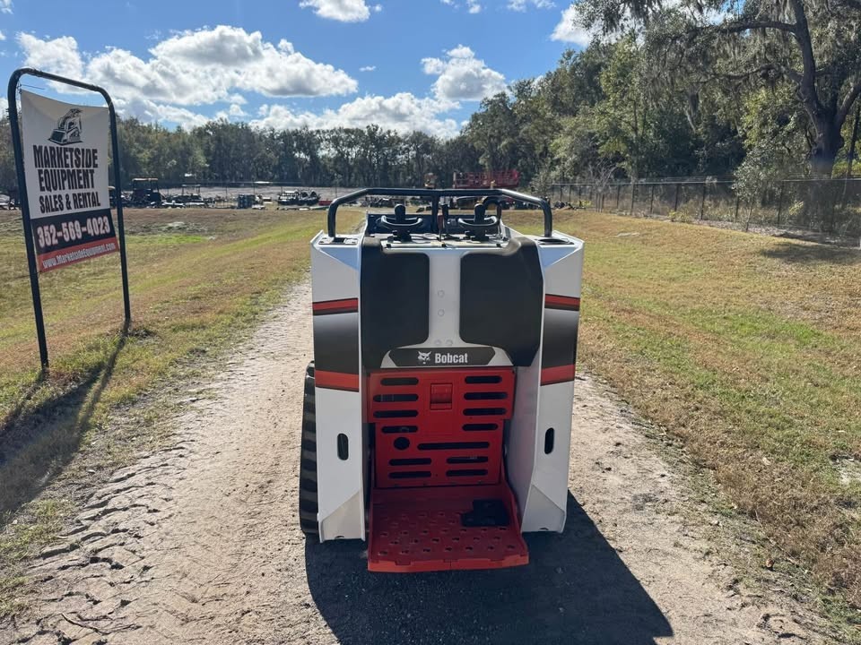 BOBCAT MT85 MINI STAND ON SKID STEER