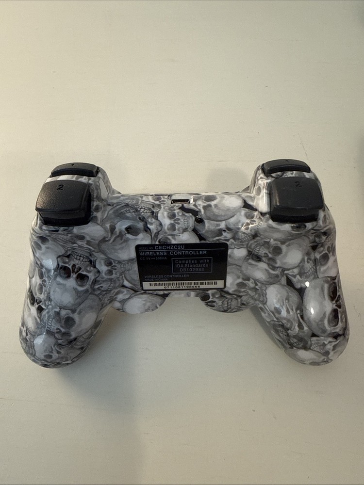 PS3 Controller Gray Skull Wrap