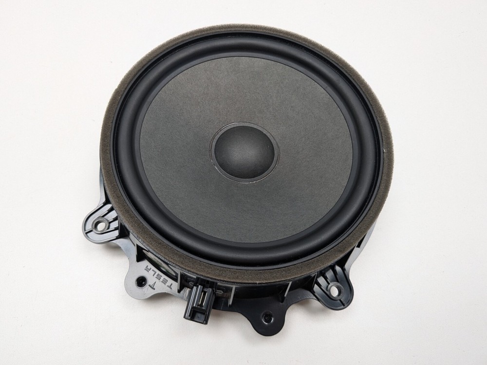Tesla Model Y 2020 Low-frequency Speaker for Front Door 1079744-00-E OEM