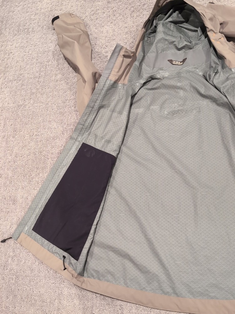 First Lite Vapor Stormlight Rain Jacket Medium Walnut See Description