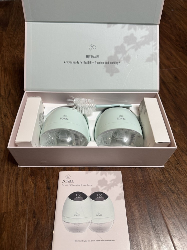 Zomee Wearable Breast Pump - slightly used