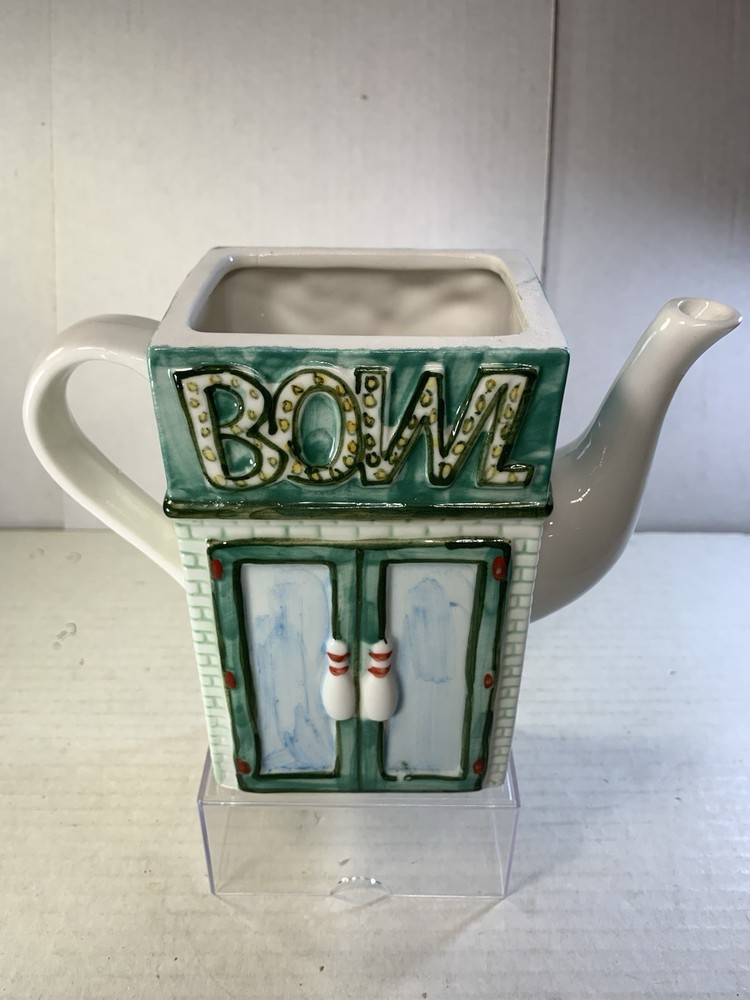 Pre-Owned Bowling Pin Ceramic Tea Coffee Pitcher