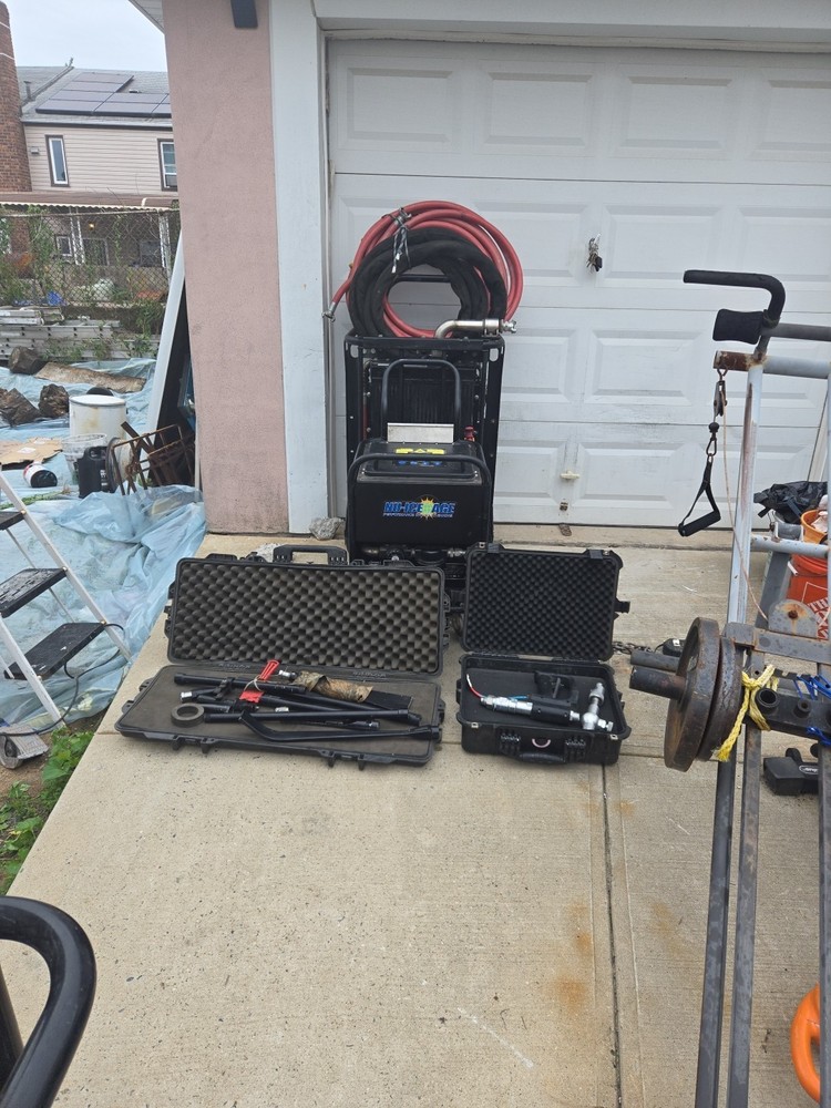 2017 dry ice blasting machine, aftercooler and accessories used.
