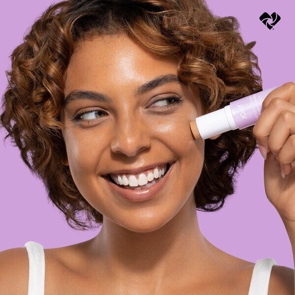JOAH Crystal Glow Tinted Luminizer Stick, Light TW010