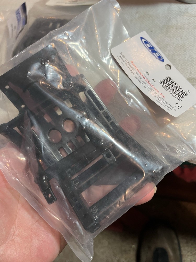 Team Associated 25694 Black Front Bumper & Brace New