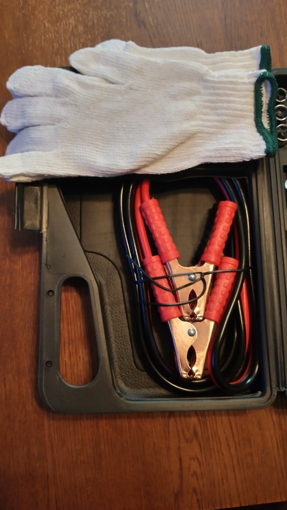 automotive 31 piece roadside emergency tool kit