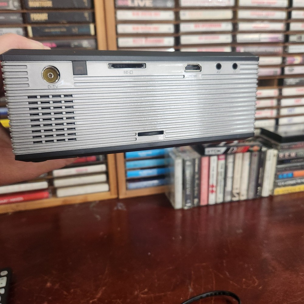 Projector / Crenova Xpe470/ Cables And Remote Tested!