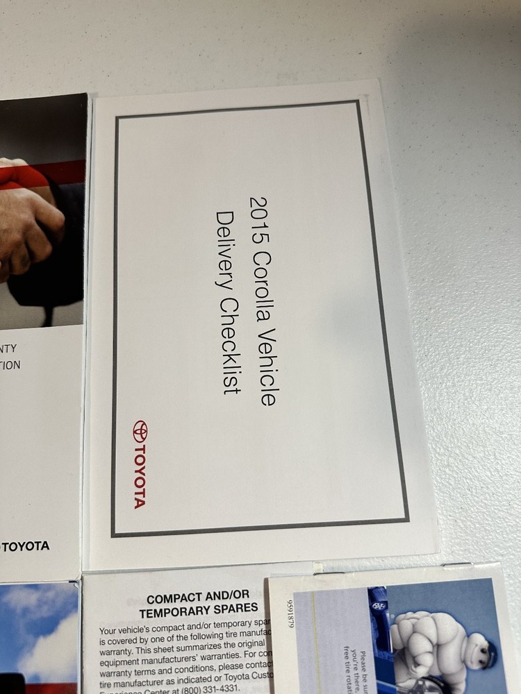 2015 Toyota Corolla Owner's Manual Set