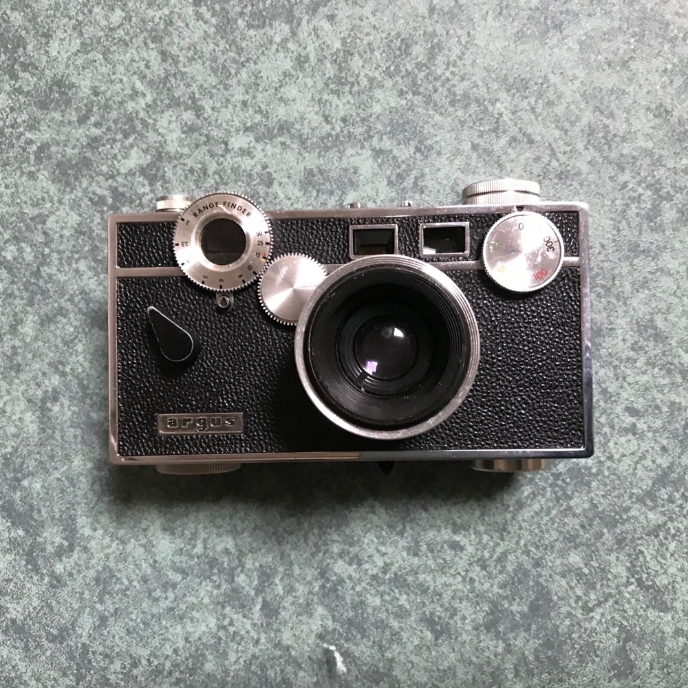 Vintage Argus C3 Camera w/Case