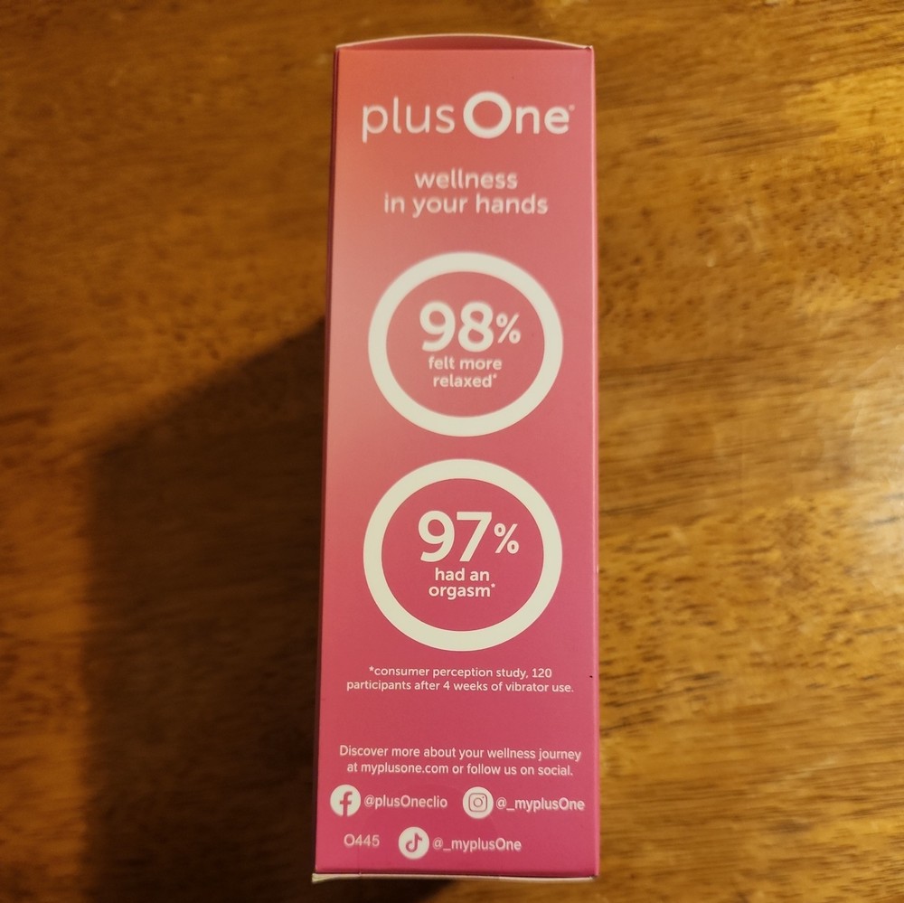 PLUS ONE VIBRATING BULLET SOFT TOUCH MASSAGER 10 SETTINGS NEVER OPENED