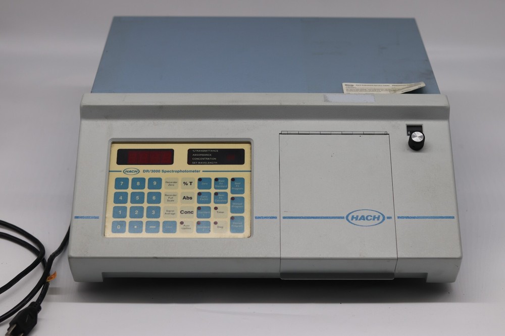 Hach DR/3000 Spectrophotometer