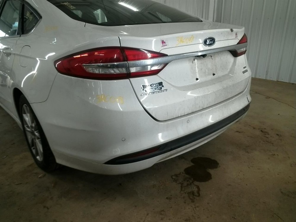 FUSION 2017 High Mounted Stop Light 104824032