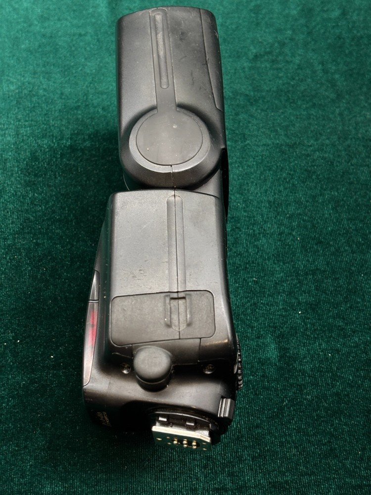 Canon Speedlite 580EX II Flash/ Works