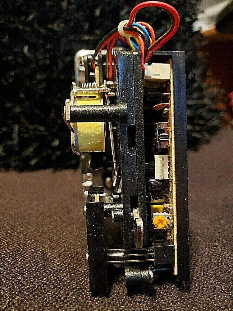 ELECTRONIC COIN ACCEPTOR, MOUNTING PLATE INCLUDED