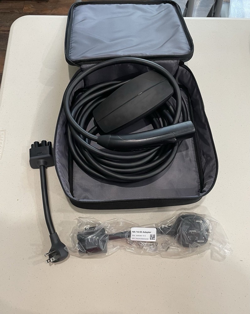 Tesla Mobile Charger
