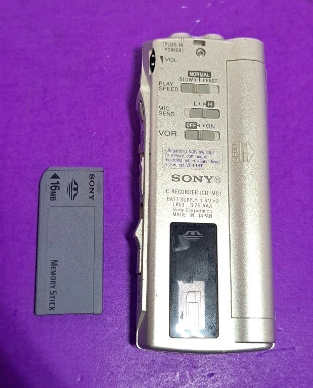 Sony ICD-MS1 Digital Voice Recorder