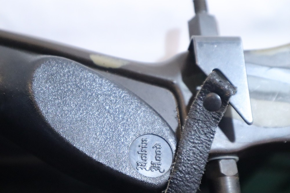 ROBIN HOOD PHOENIX COMPOUND BOW (CAMOFLAGE) ***