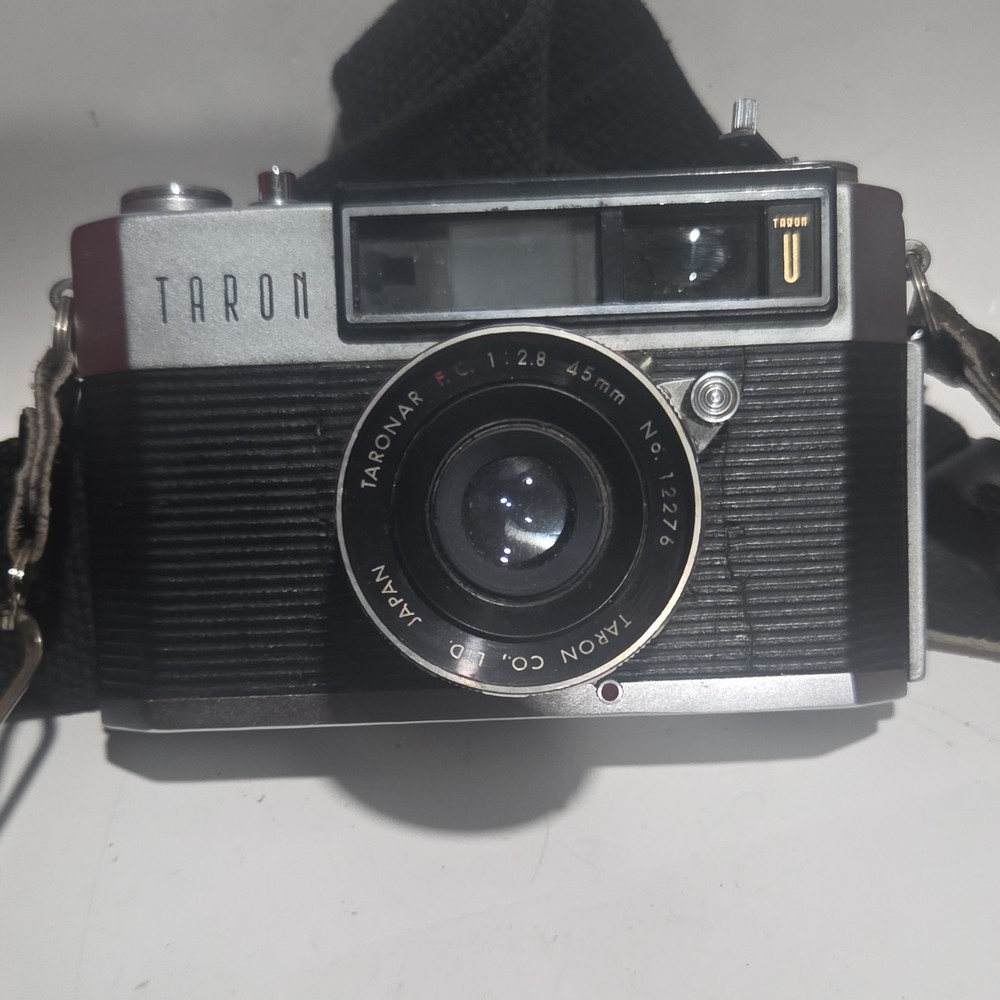 Taron U Vintage Rangefinder Camera Black Silver Untested C17