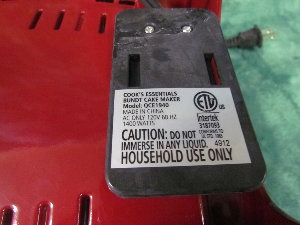 NEW HIGH PERFORMANCE COOK'S ESSENTIALS CUP CAKE POP MAKER