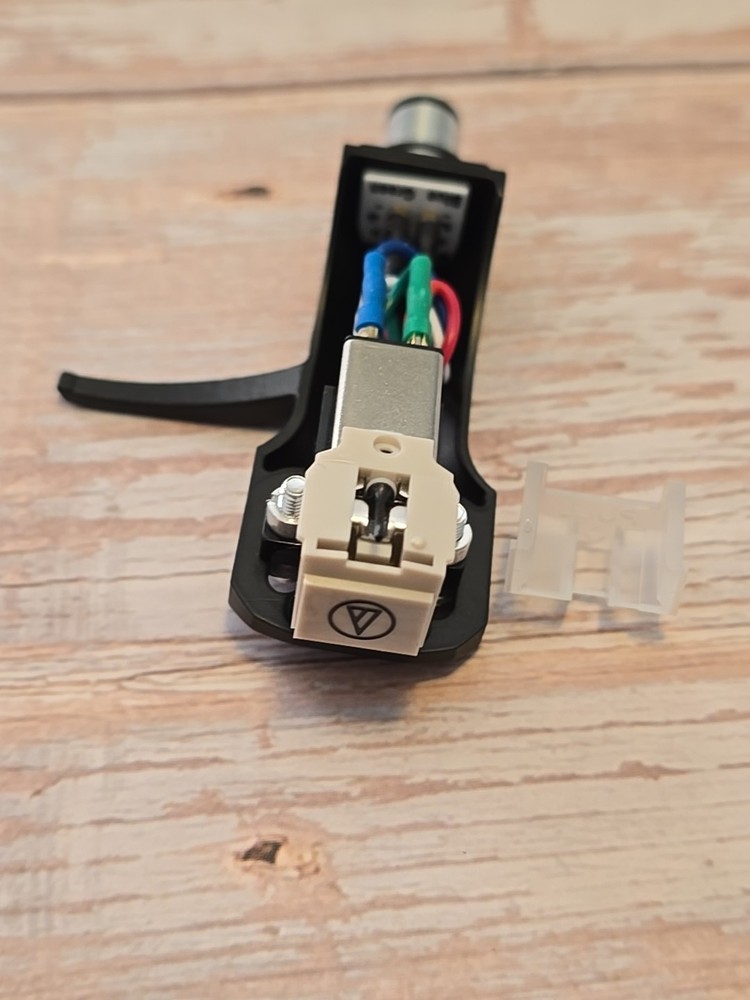 GENUINE Audio Technica AT3600L. AT STYLE Headshell Cartridge Combo BLACK