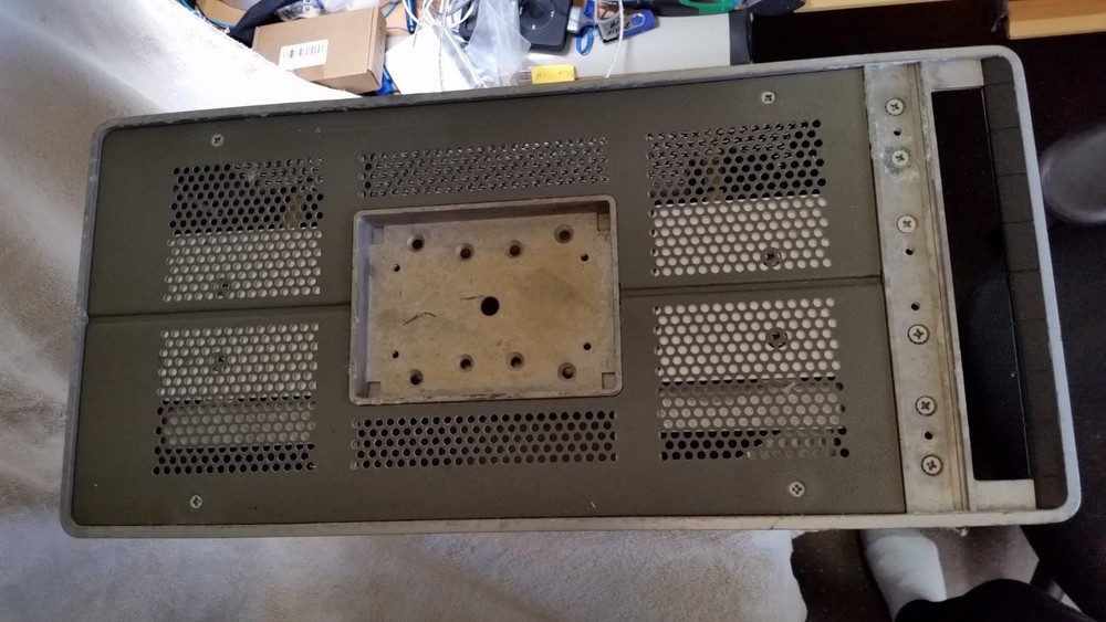 *TC* HEWLETT PACKARD HP 5061B CESIUM BEAM FREQUENCY STANDARD (TMD39)