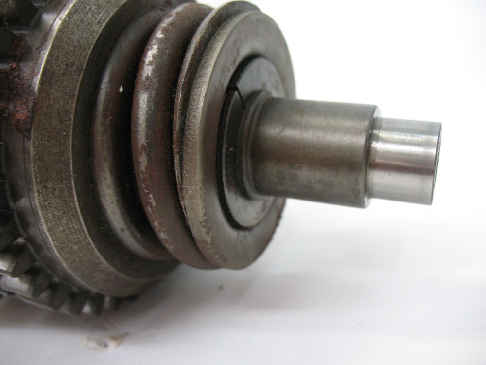 75 HONDA GOLDWING GL1000 ALTERNATOR SHAFT