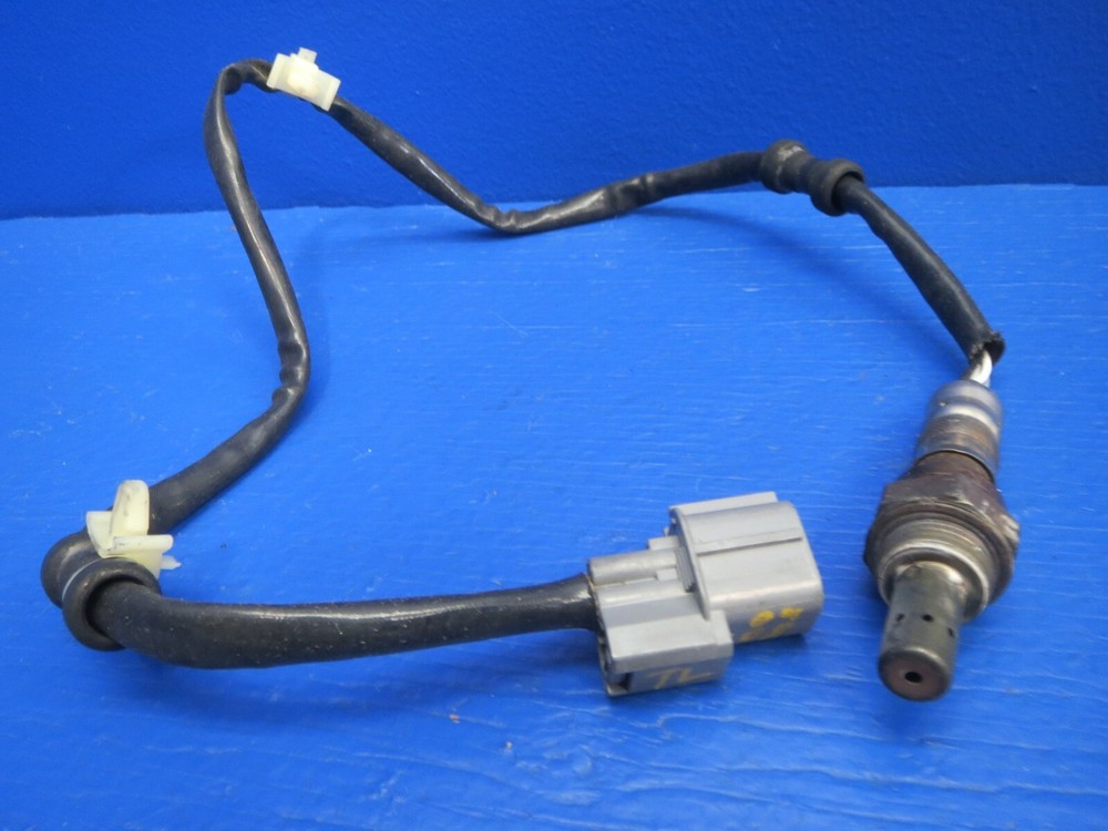 2004 - 2008 ACURA TL ENGINE EXHAUST OXYGEN SENSOR B29