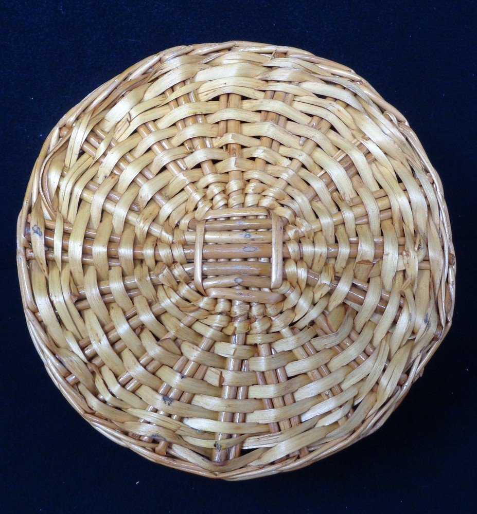 Shiny Honey 8" Round Wicker Basket