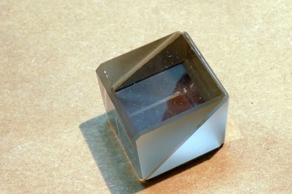 25.6mm Wire Grid Polarizing Cube 1" 400-700nm