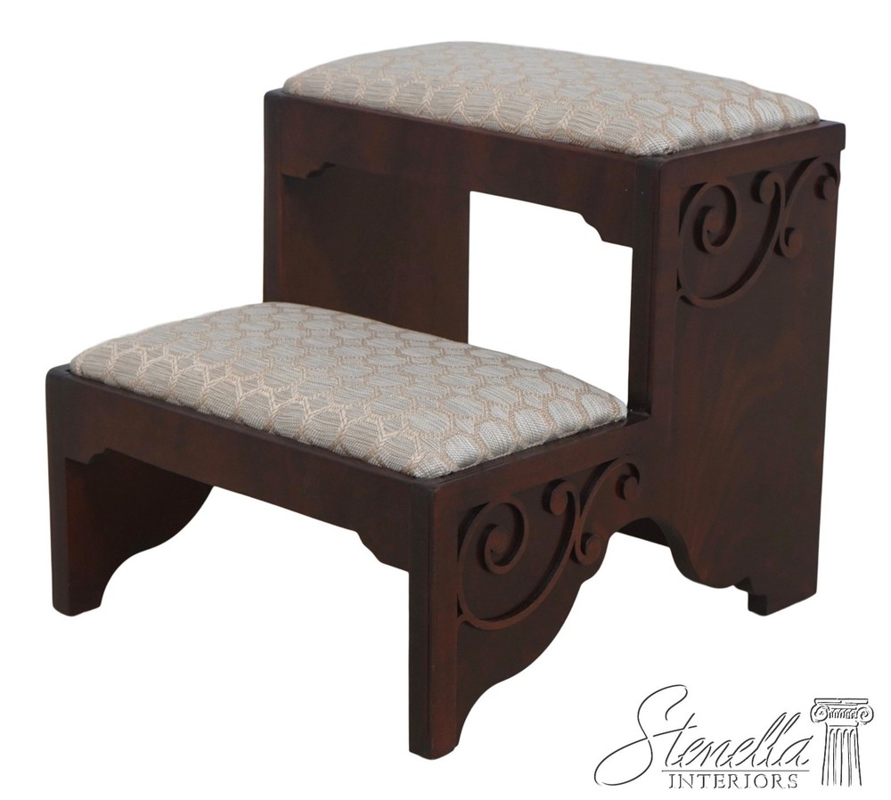 69512: Chippendale Style Mahogany Bedsteps