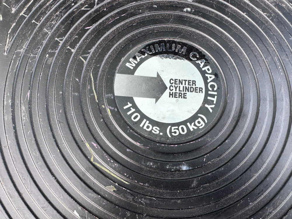 Yellow Jacket Electronic Charging Scale #68802 w/Case