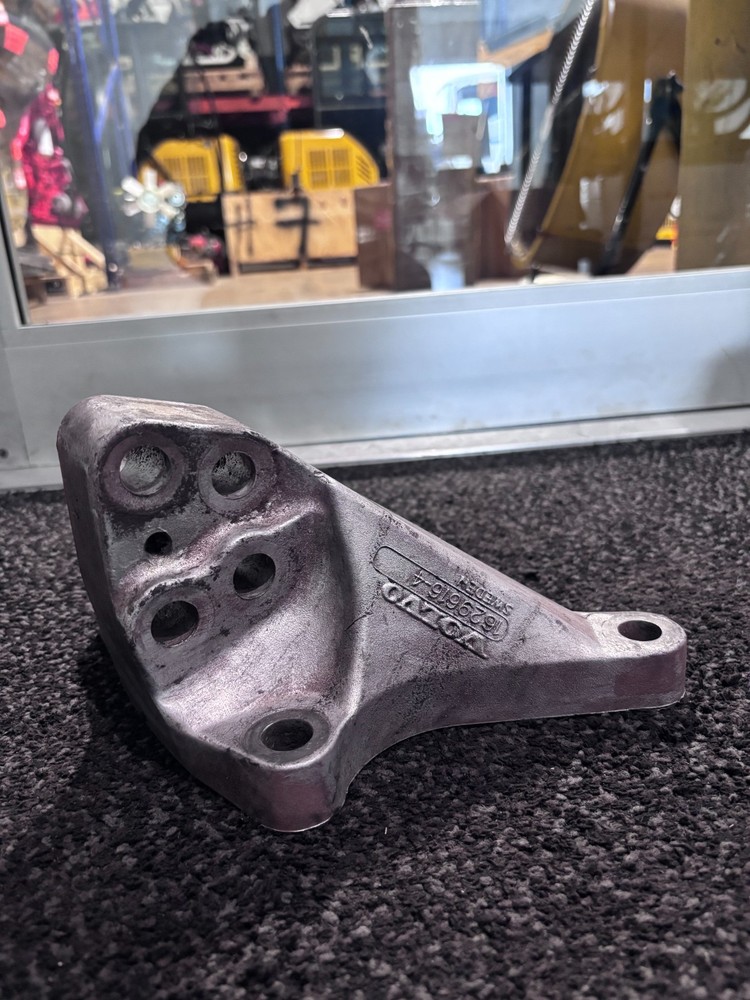 Volvo Engine Motor Mount 1629616-4