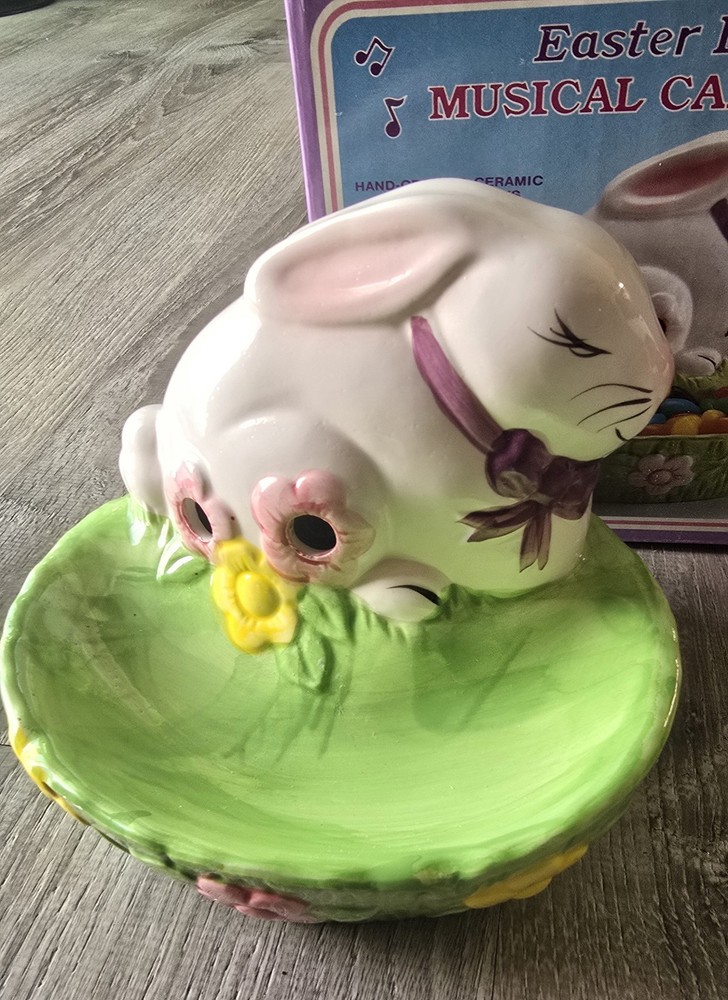 Vintage Bunny Musical Easter Candy Dish Motion Sensor * Works