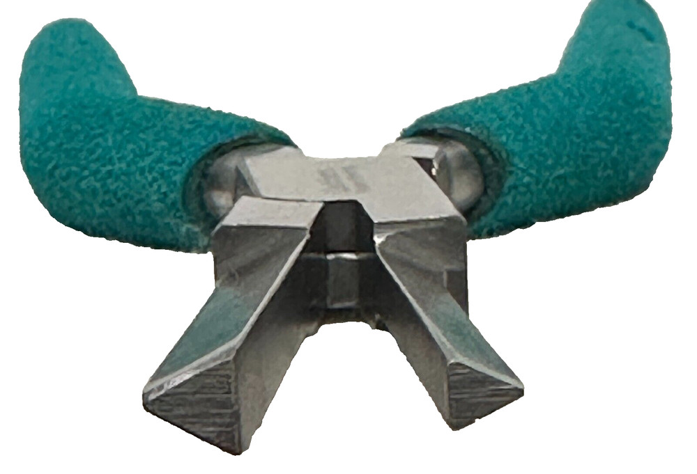 Wubbers Triangle Mandrel Pliers - Small