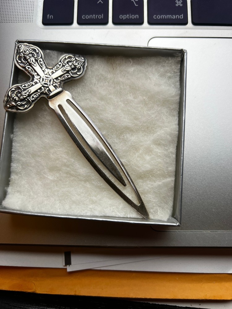 Wallace Silversmiths Grand Baroque Cross bookmark