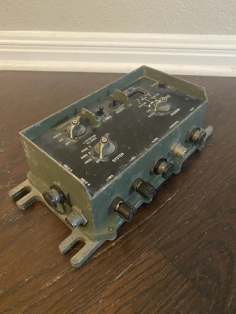 AM General Hmmwv Humvee VRC Control Indicator Panel SCI CD-82/VRC, A3205747-Used