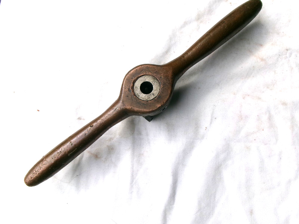 UNUSUAL NON-SPARKING DIE HANDLE - SOLID BRASS - HOLDS 1" DIAMETER DIES