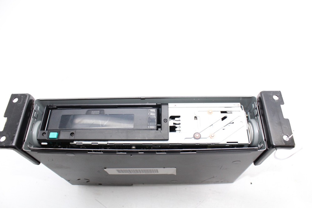 99-00 BMW 323I E46 CD CHANGER Q3286