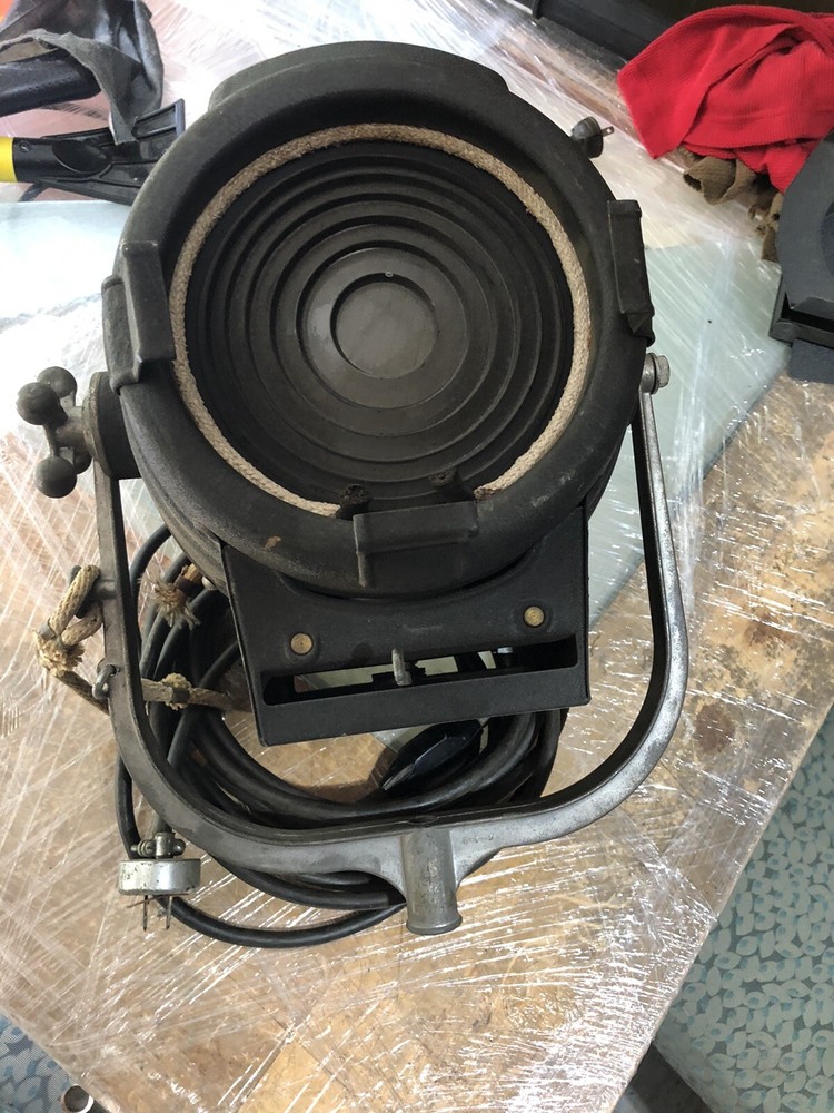 B&M Bardwell & McAlister Baby Spot Light