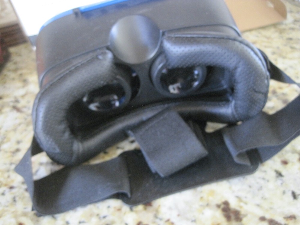 ONN Virtual Reality Headset Smartphone AU