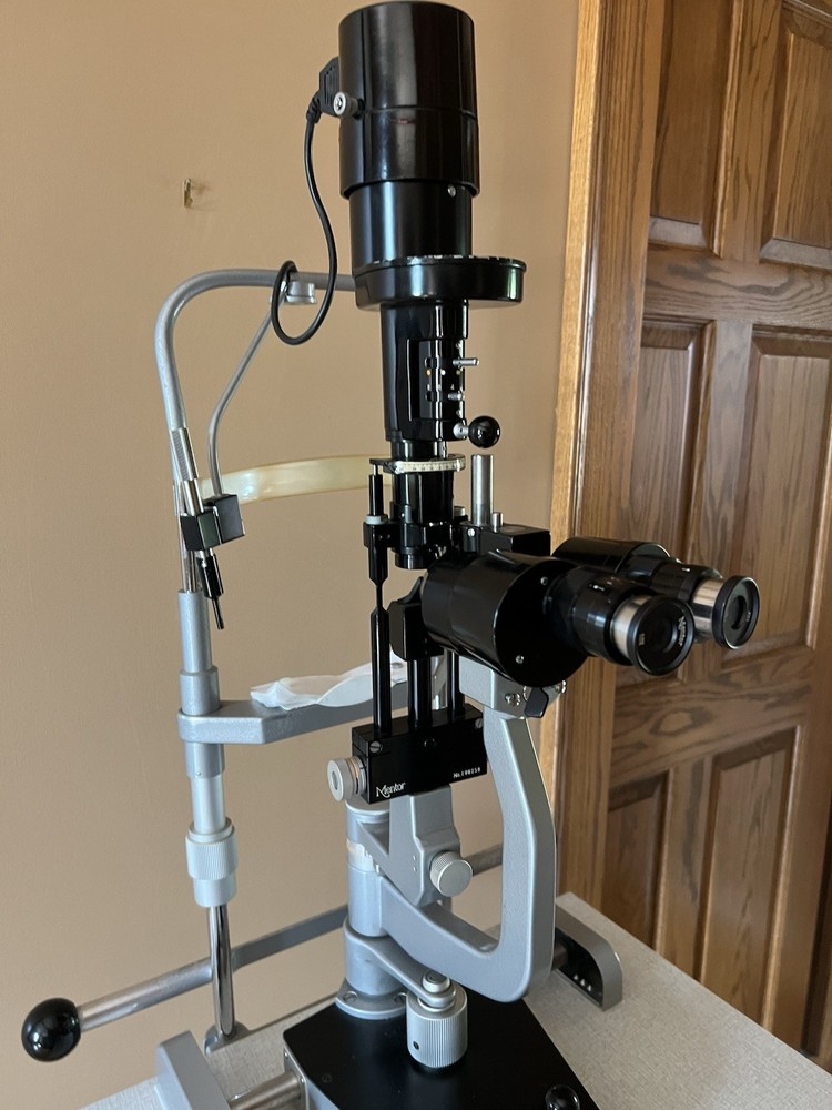 Mentor Slit Lamp With Adjustable Table And Accessories