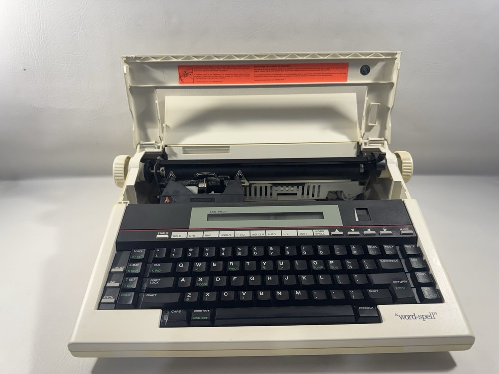 Brother Correctronic 360 Word Processing Typewriter W/EX Ribbon & Wheel Tested