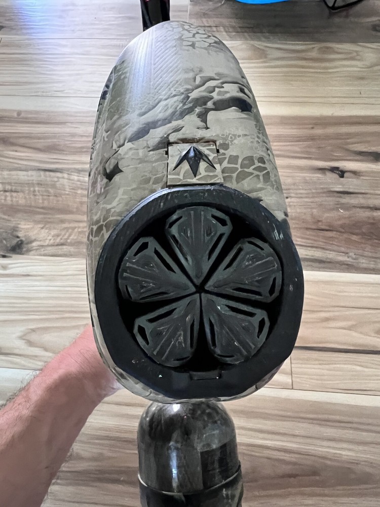 SHOCKER XLS Paintball Marker + Extras